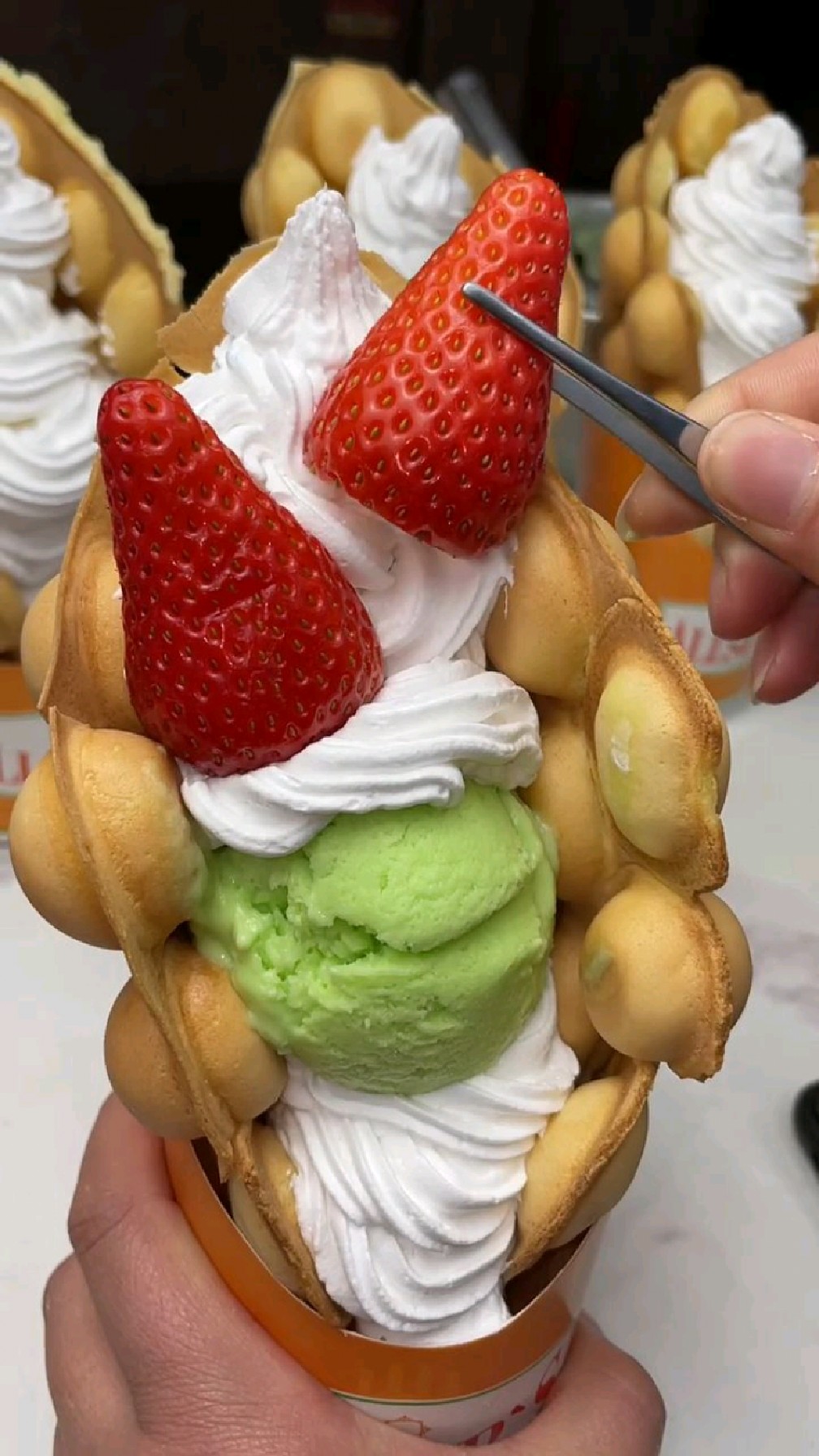 没想到靠着这个小摊过上了自己想要的生活,如果你没事做,不如试试蛋仔