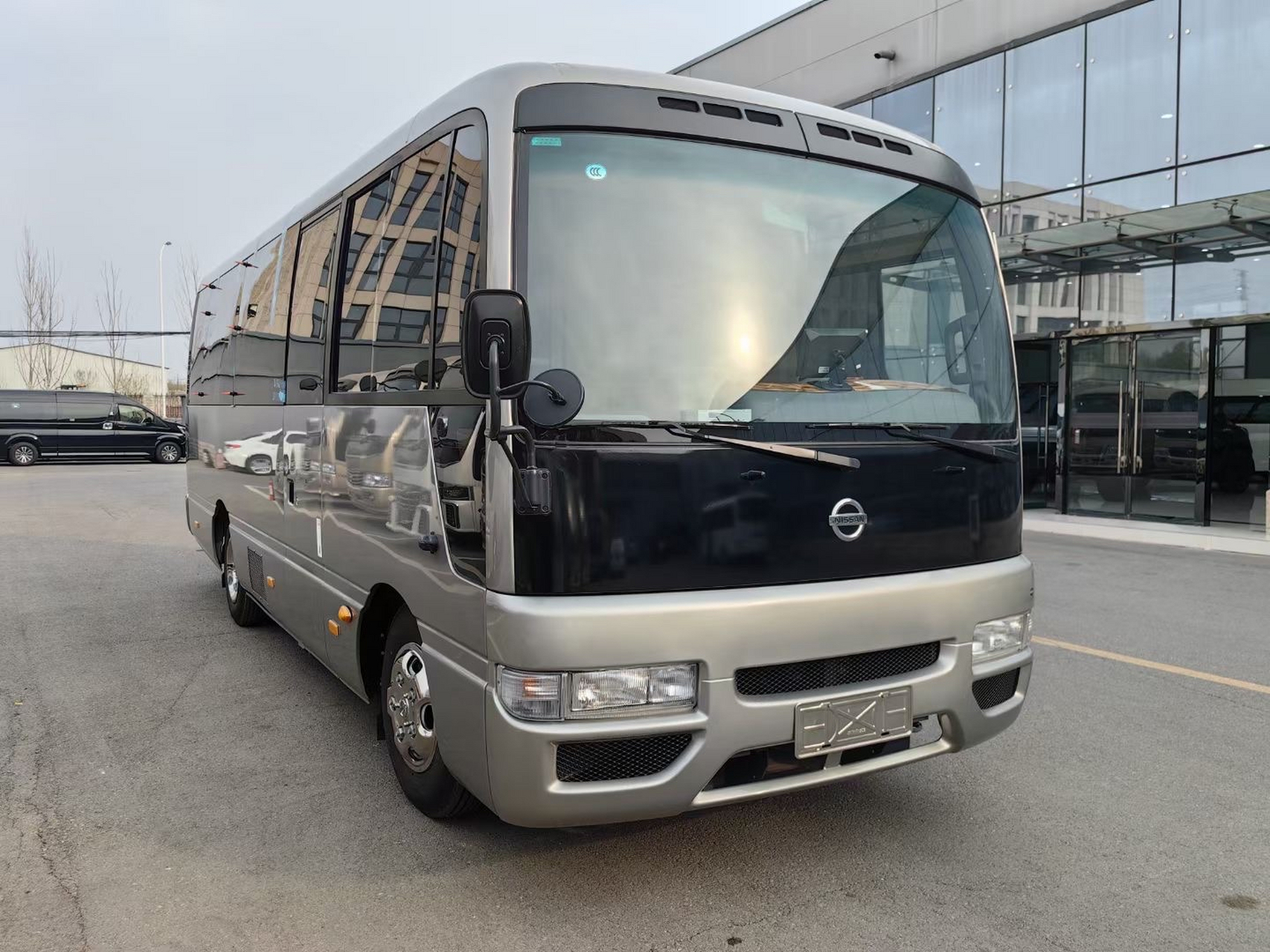 日产碧莲商务休闲车