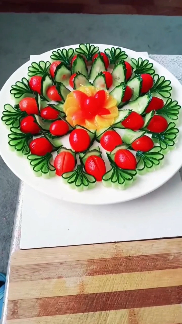 黄瓜西红柿拼盘花样图片
