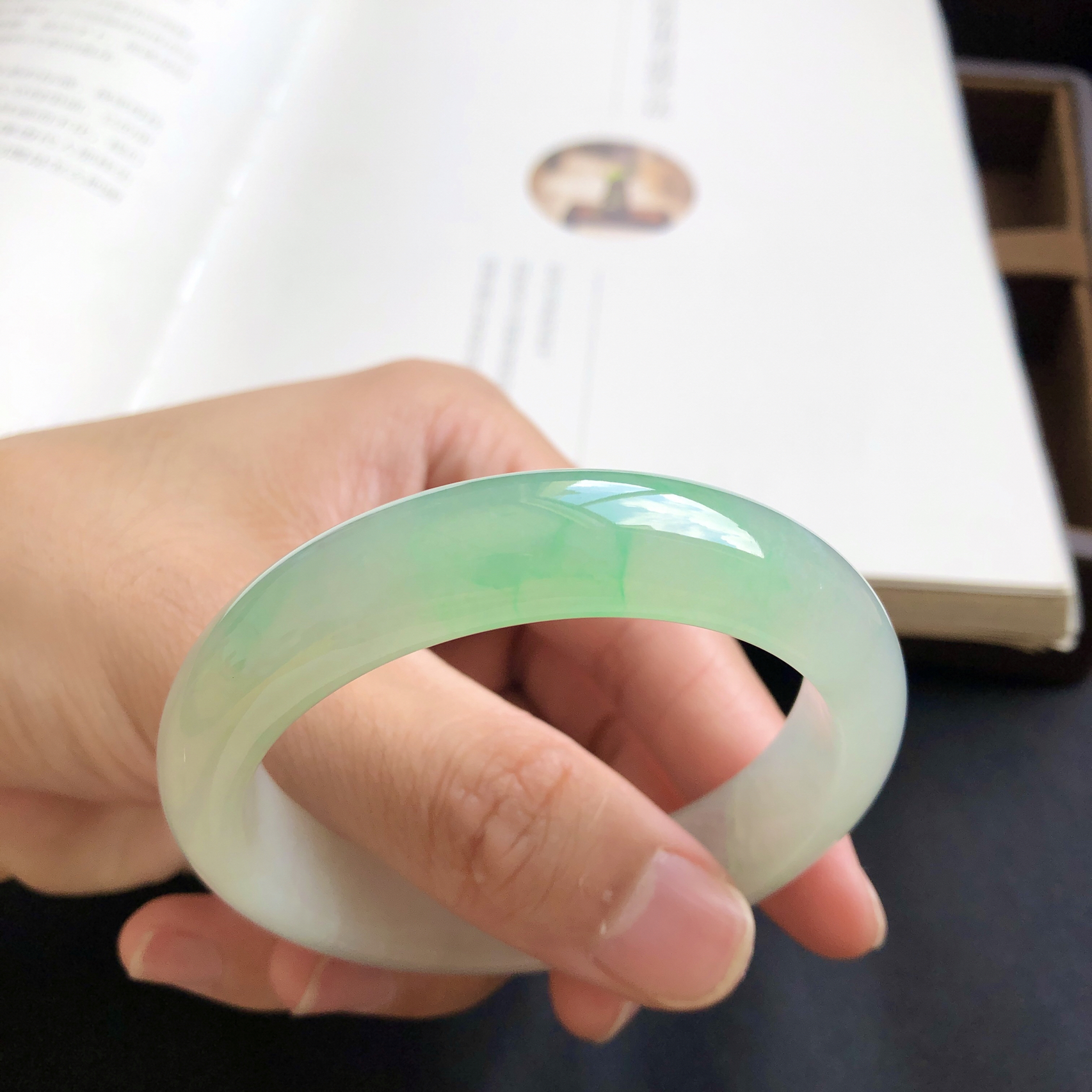 高冰飘阳绿手镯