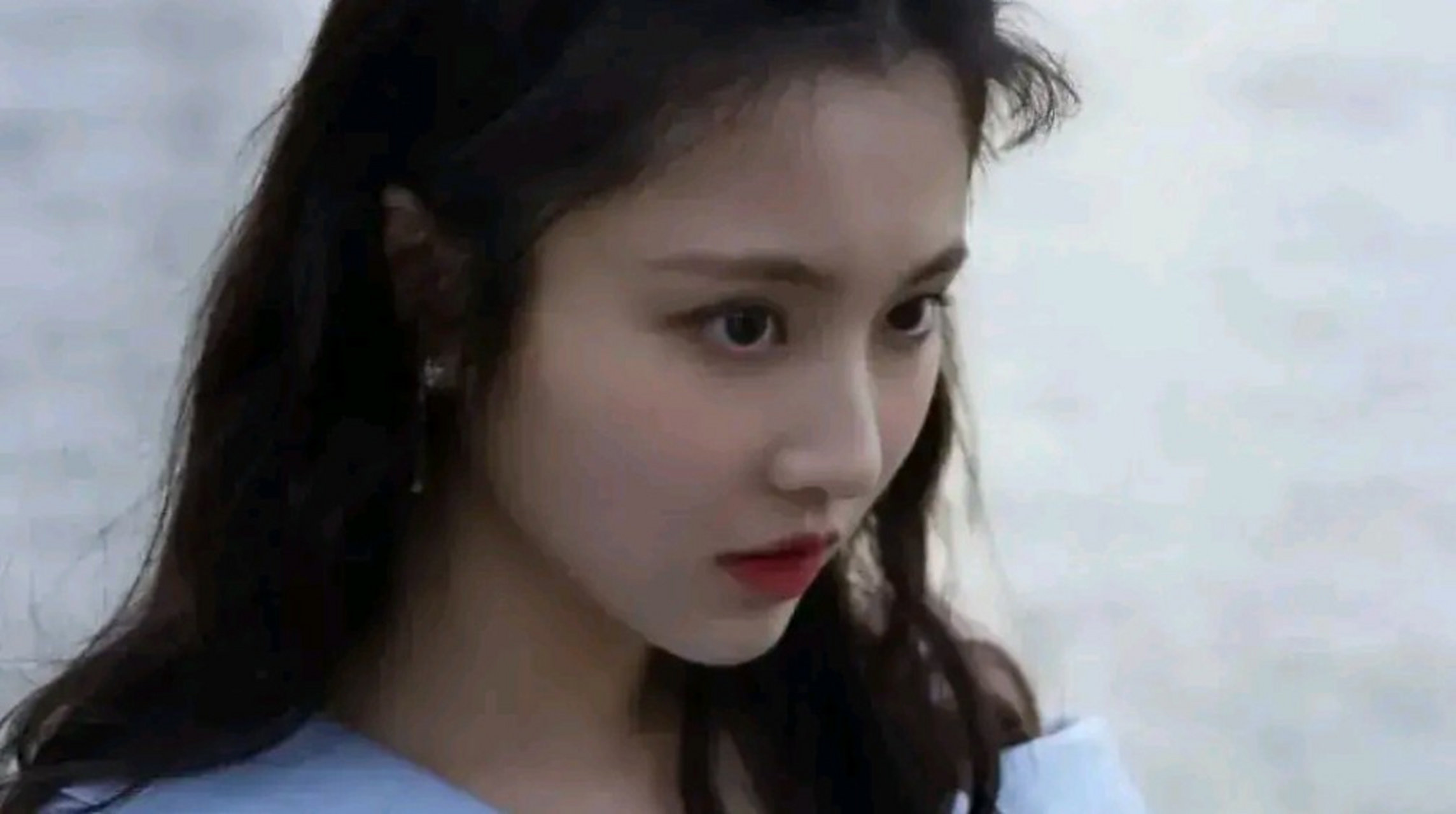 有狗仔拍到张慧雯回京男友接机,随后两人一起回家,第二天张慧雯与