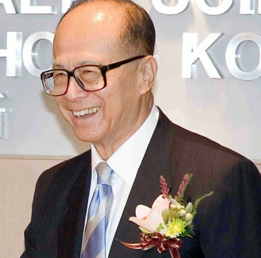 "超级富三代"李泽楷大儿子,近照曝光,身高有170到梁洛施耳朵