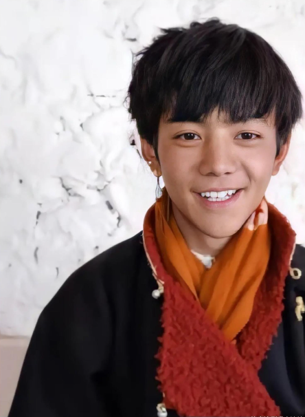 饶雪漫新电影《永不失联的爱》正式官宣:丁真参演!