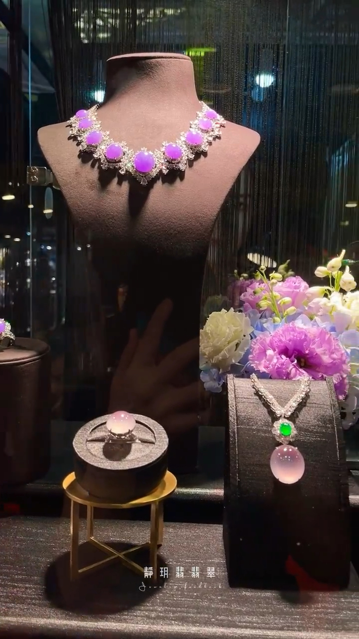 珠宝展day2|翡翠盛宴,大饱眼福珠宝展精彩火爆延续中.