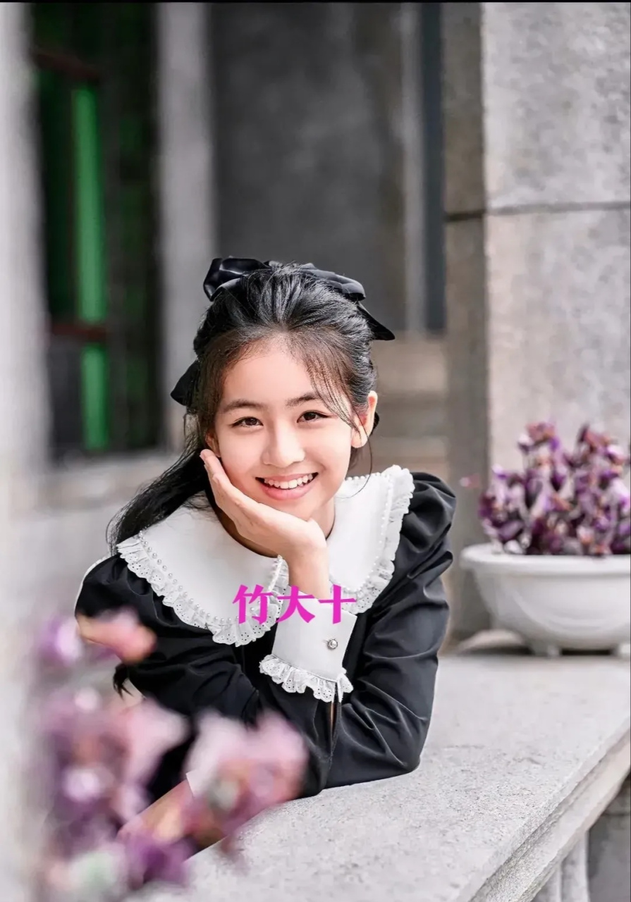 《潜行者》乐言的扮演者李熙媛,这也太漂亮了.