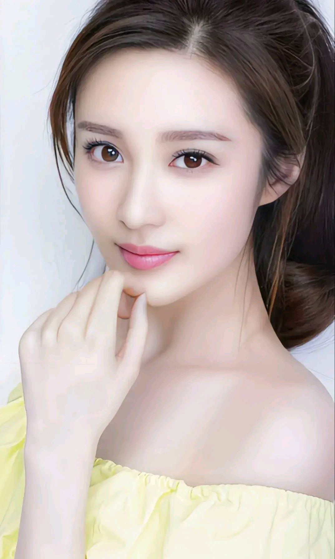 美女明星邬靖靖,美若天仙,令人心动