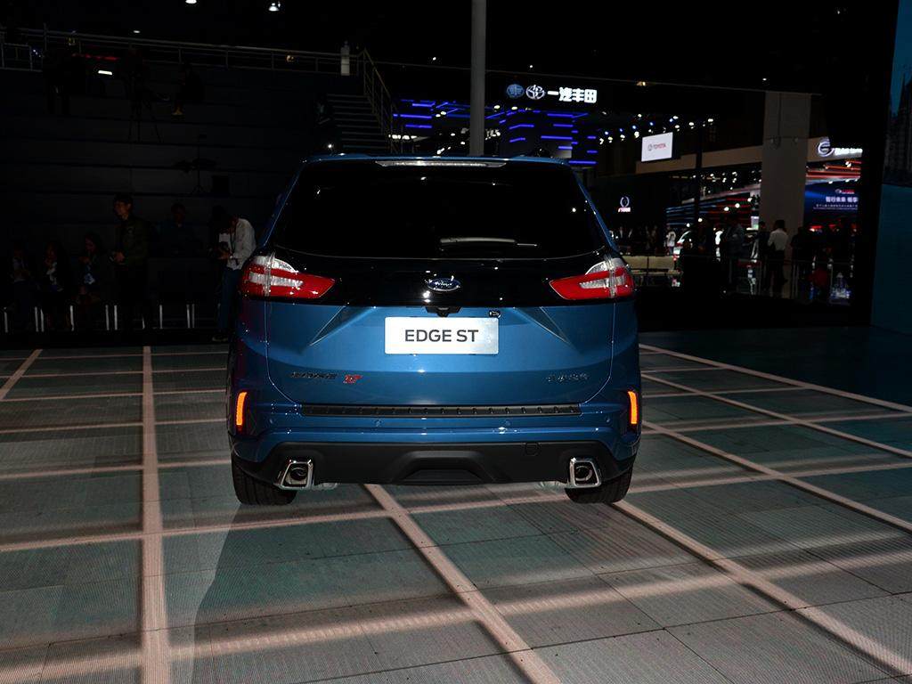 全新六缸福特锐界:7座大空间 四驱,有望超越汉兰达