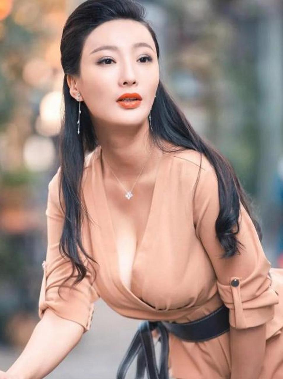 王李丹宁好漂亮啊!谁娶了她肯定很幸福