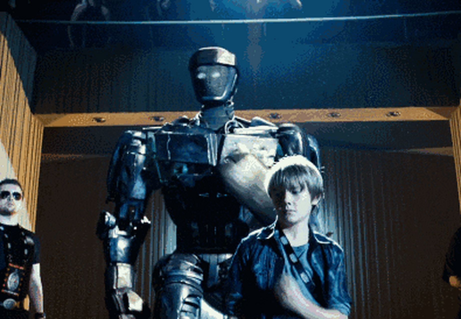 山东3人团队打造史上最快拳击机器人,最低延迟12毫秒  日前,一家名为"