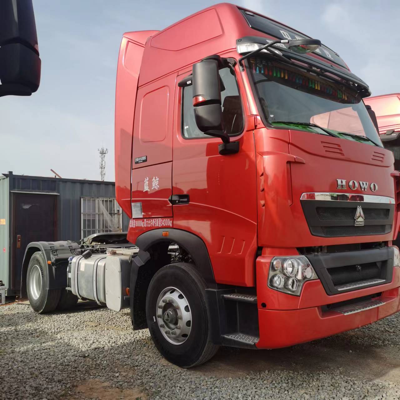 二手牵引车单驱豪沃t7,国五