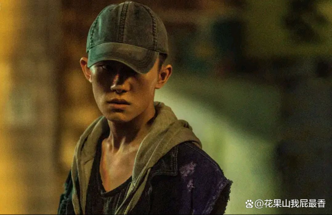 别样成长之路:周冬雨与易烊千玺演绎《少年的你》