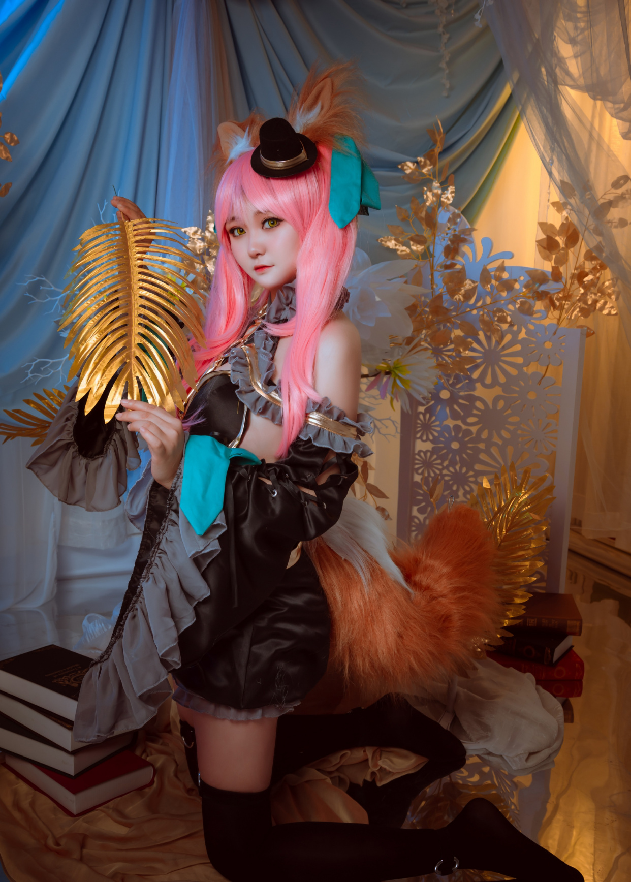 cosplay:玉藻前,我是一位漆黑的魔术师,要看我变一个魔术吗?