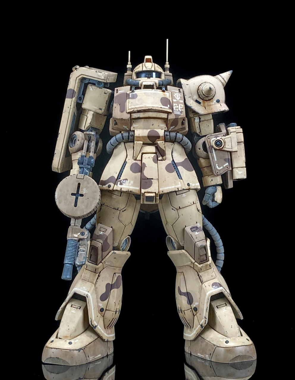 模型欣赏:机动战士高达 hg gto沙漠渣古,增加了天线和散热系统,by 竜