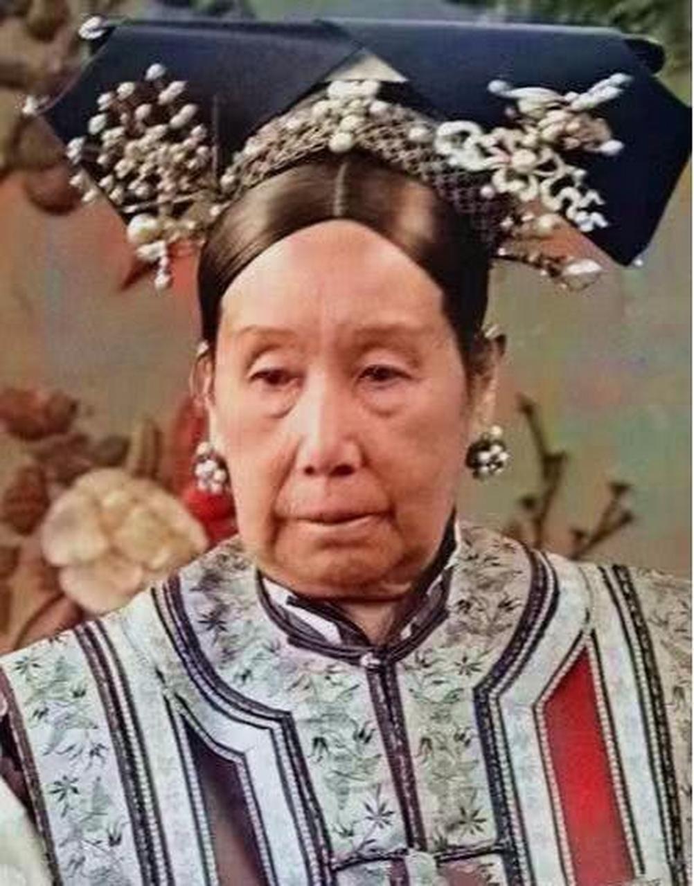 慈禧太后的晚年照片,有人说她看面相就不像是好人,你们怎么看