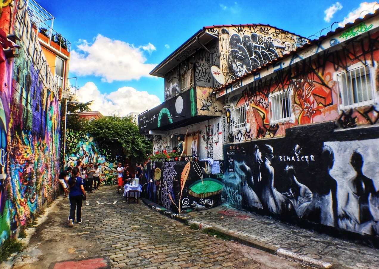 圣保罗的涂鸦一条街有个炫酷的名字,蝙蝠侠胡同,好玩不