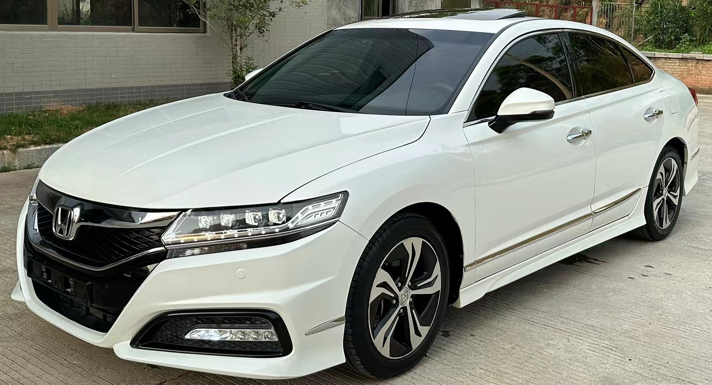 国5车,出售极品一手车2017款本田思铂睿2.