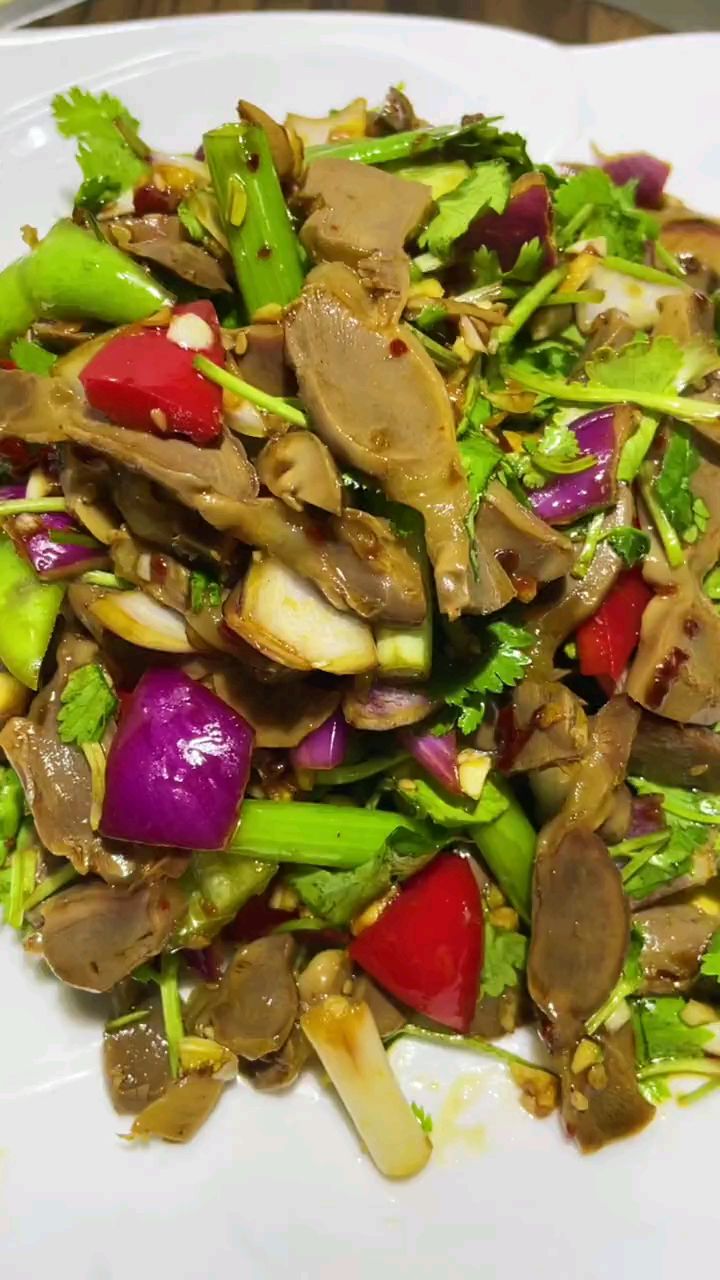 凉拌鸡胗,这样拌着吃特别爽口