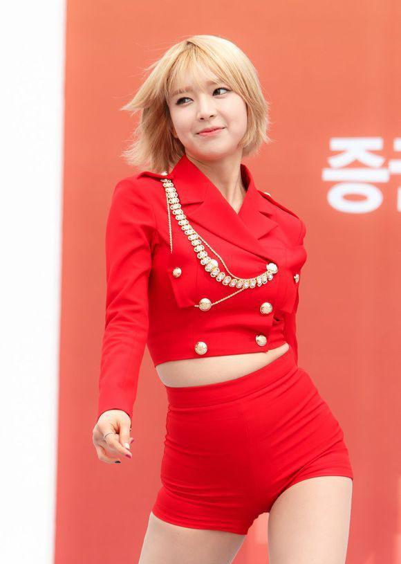 韩国金发美女朴草娥(park choa),元气满满可爱又美丽!