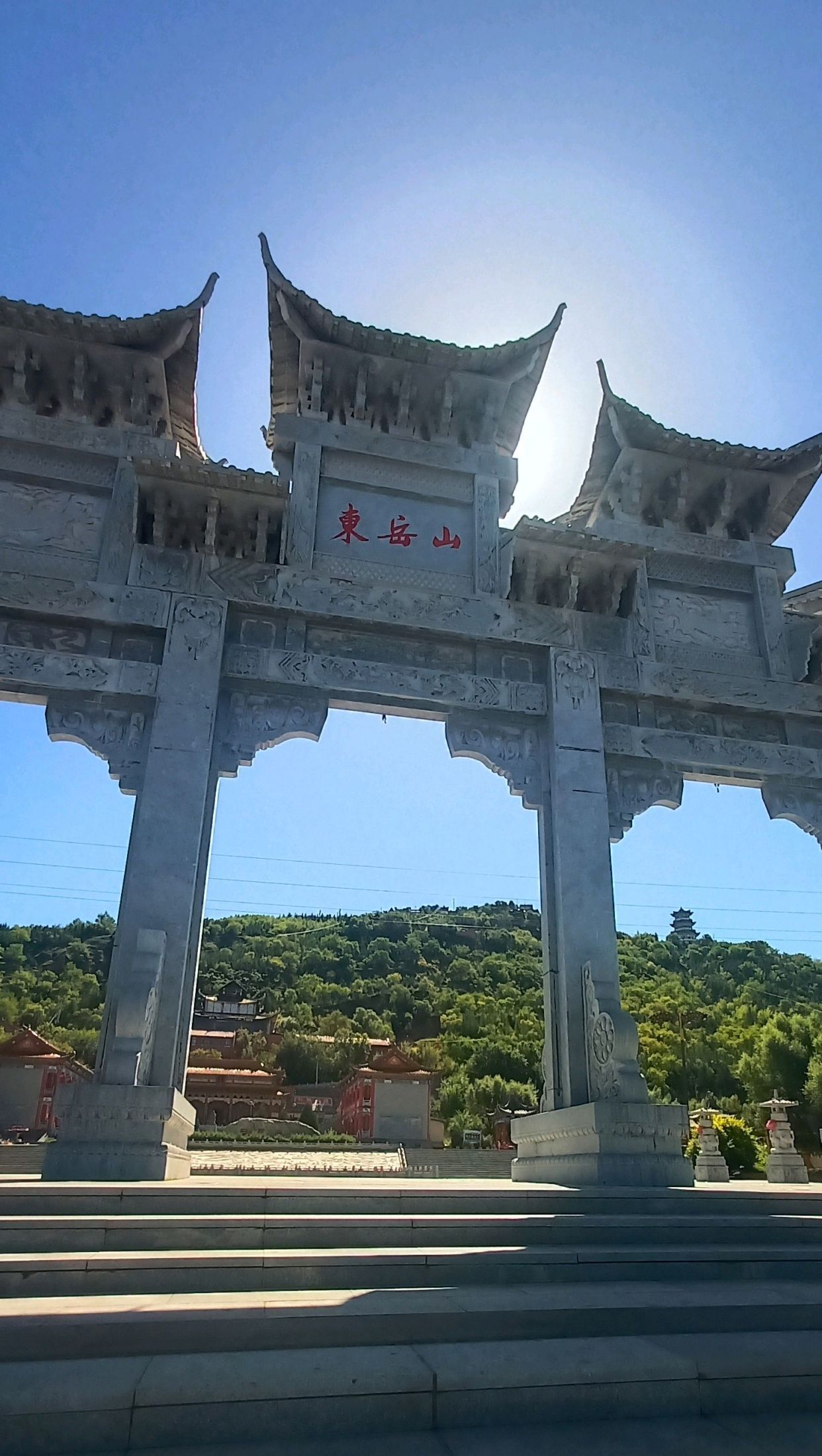 固原东岳山‖城市里的风景线