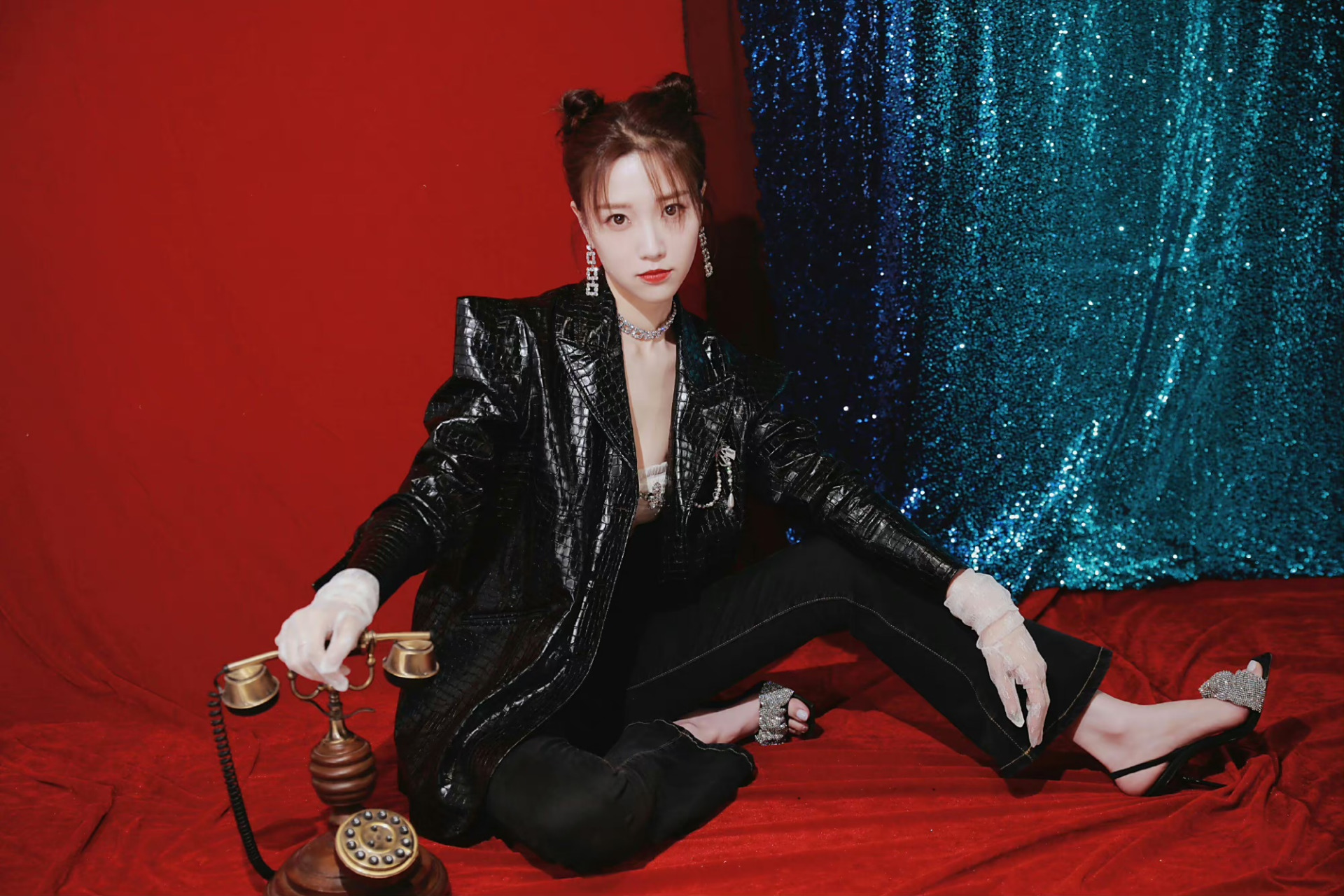 张纯烨  高跟凉鞋美脚