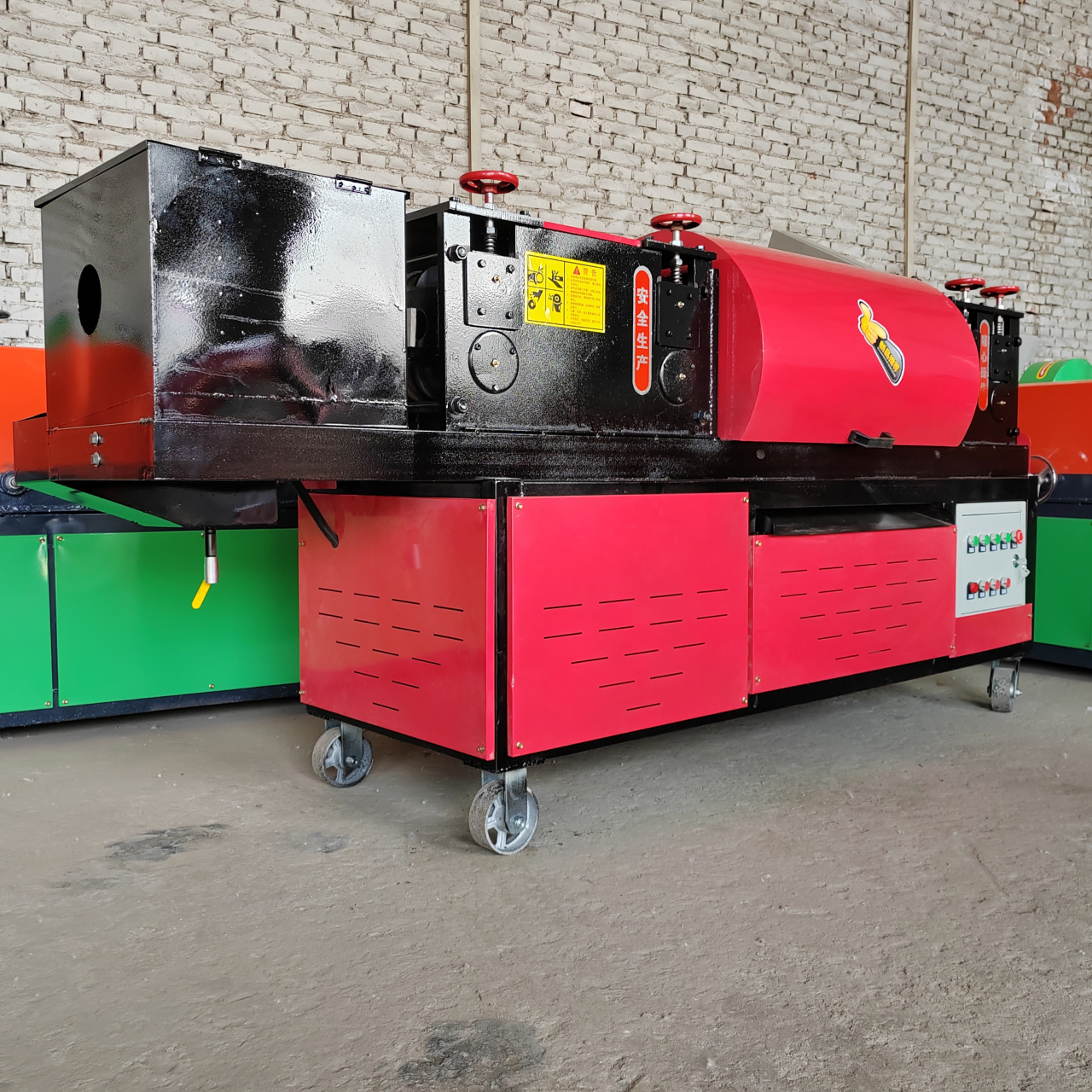 钢管除锈调直机#电动脚手架#       钢管除锈调直机水平调整托板的一