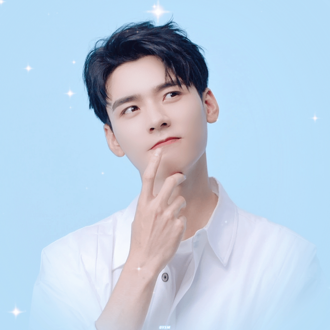 龚俊# #盛世美颜# 可爱又不失帅气的俊子