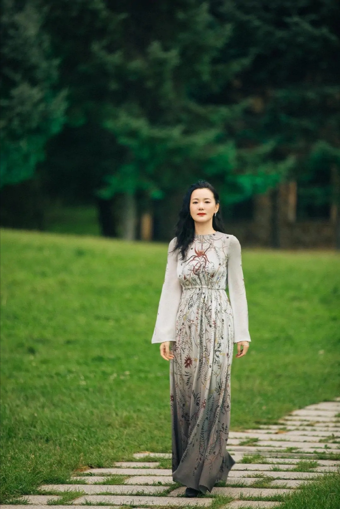 气质优雅魅力无限的女神咏梅