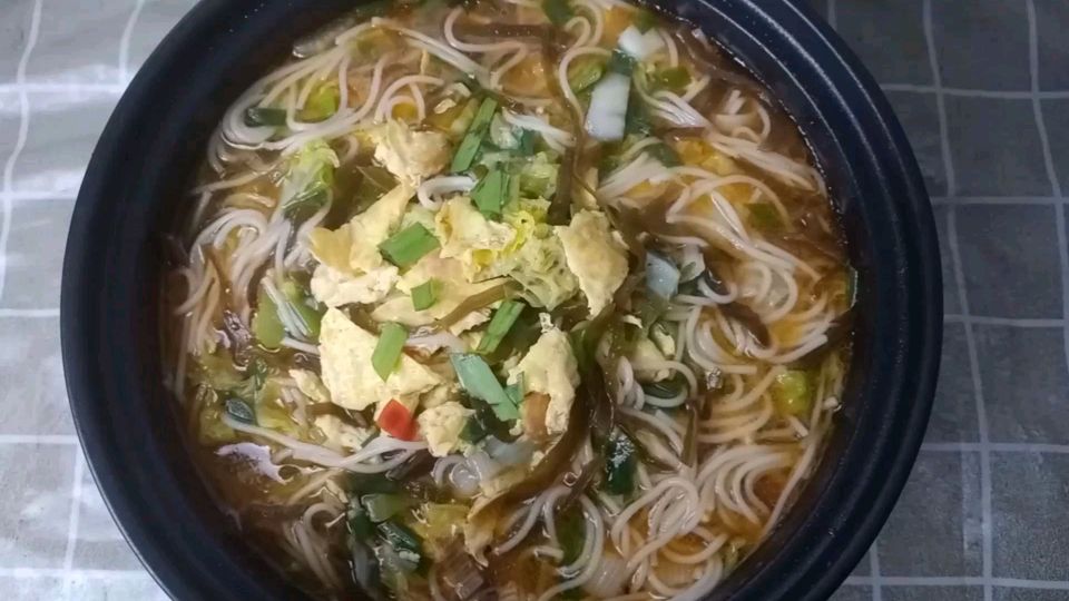 海带丝鸡蛋挂面,好吃又解馋