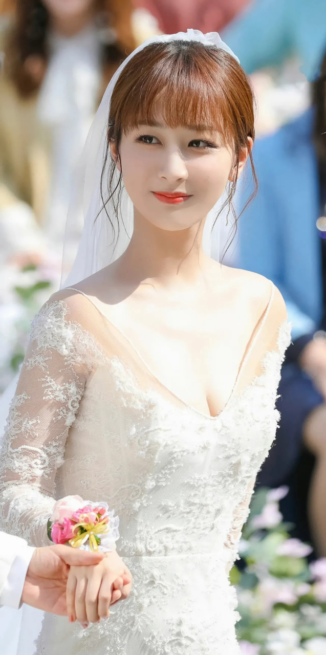 杨紫白色婚纱高清壁纸!