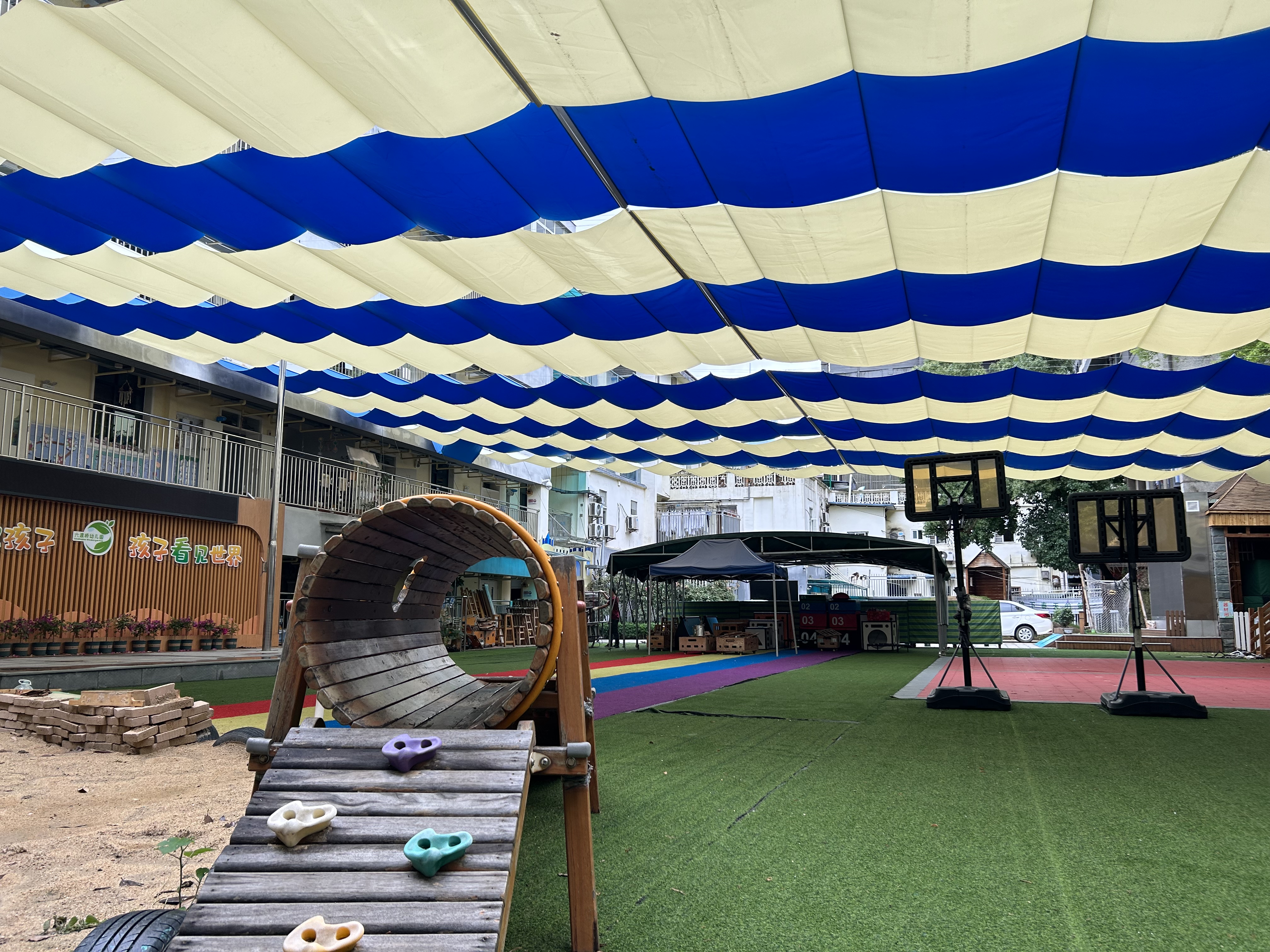 武汉六渡桥幼儿园操场遮阳防晒帘