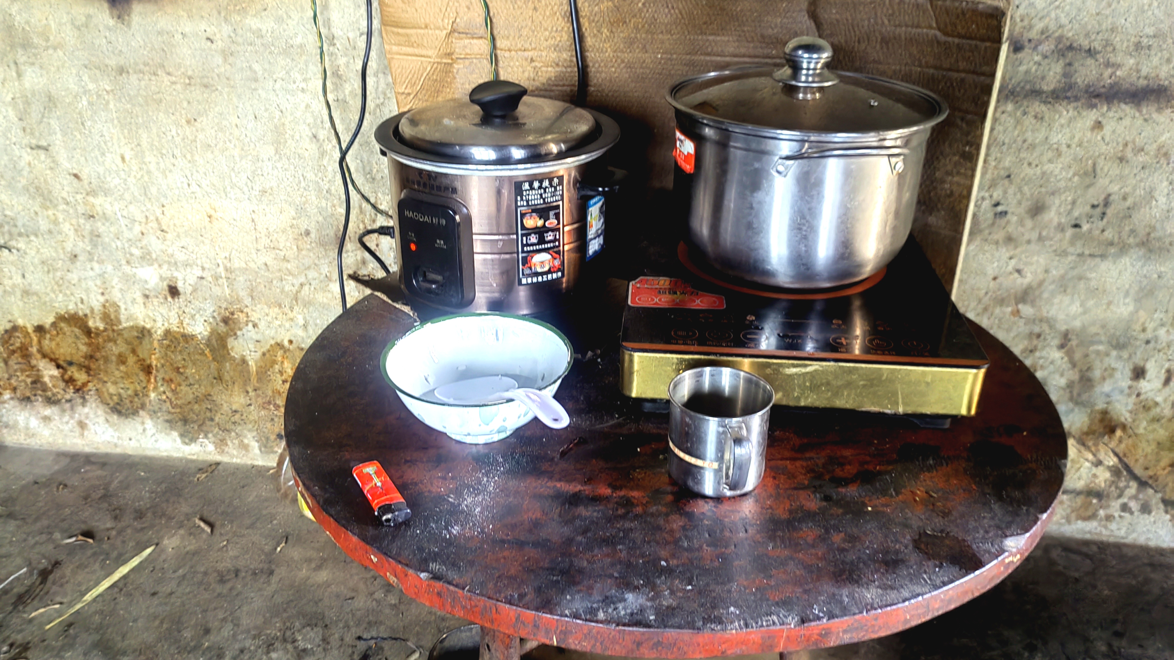 农村烧柴火做饭的传统习惯不禁止也在逐步地改变