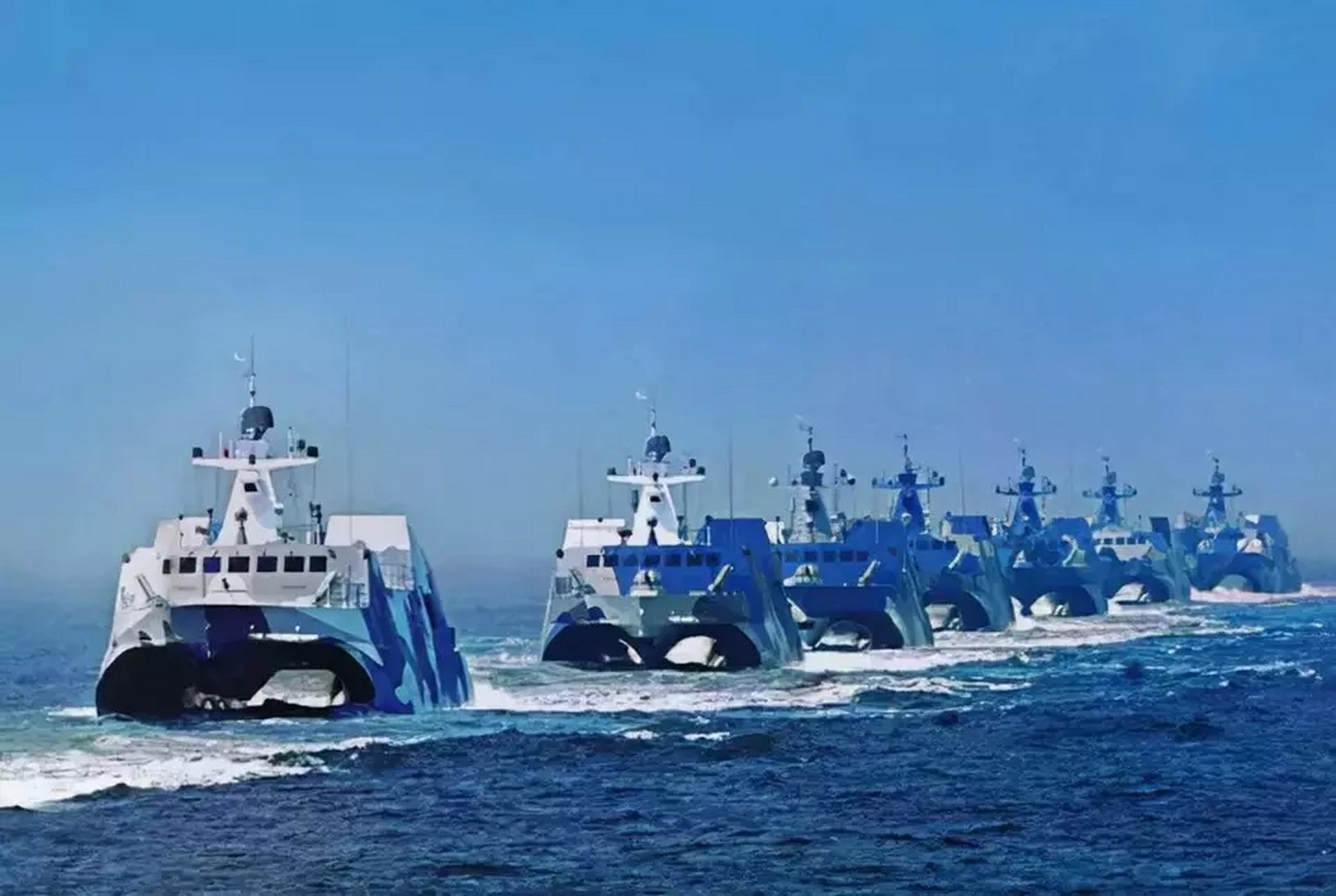 022导弹快艇:在南海就没我追不上的船,022进驻南海维护我国主权!