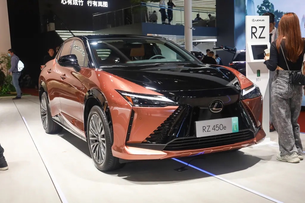 舒适不凡——雷克萨斯rz 450e纯电动汽车