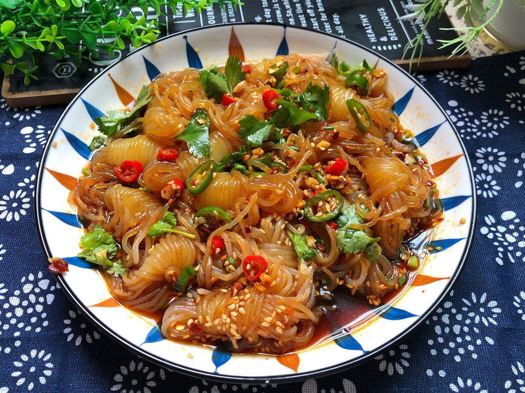 家常菜系列之凉拌魔芋结,酸酸辣辣口感好极了