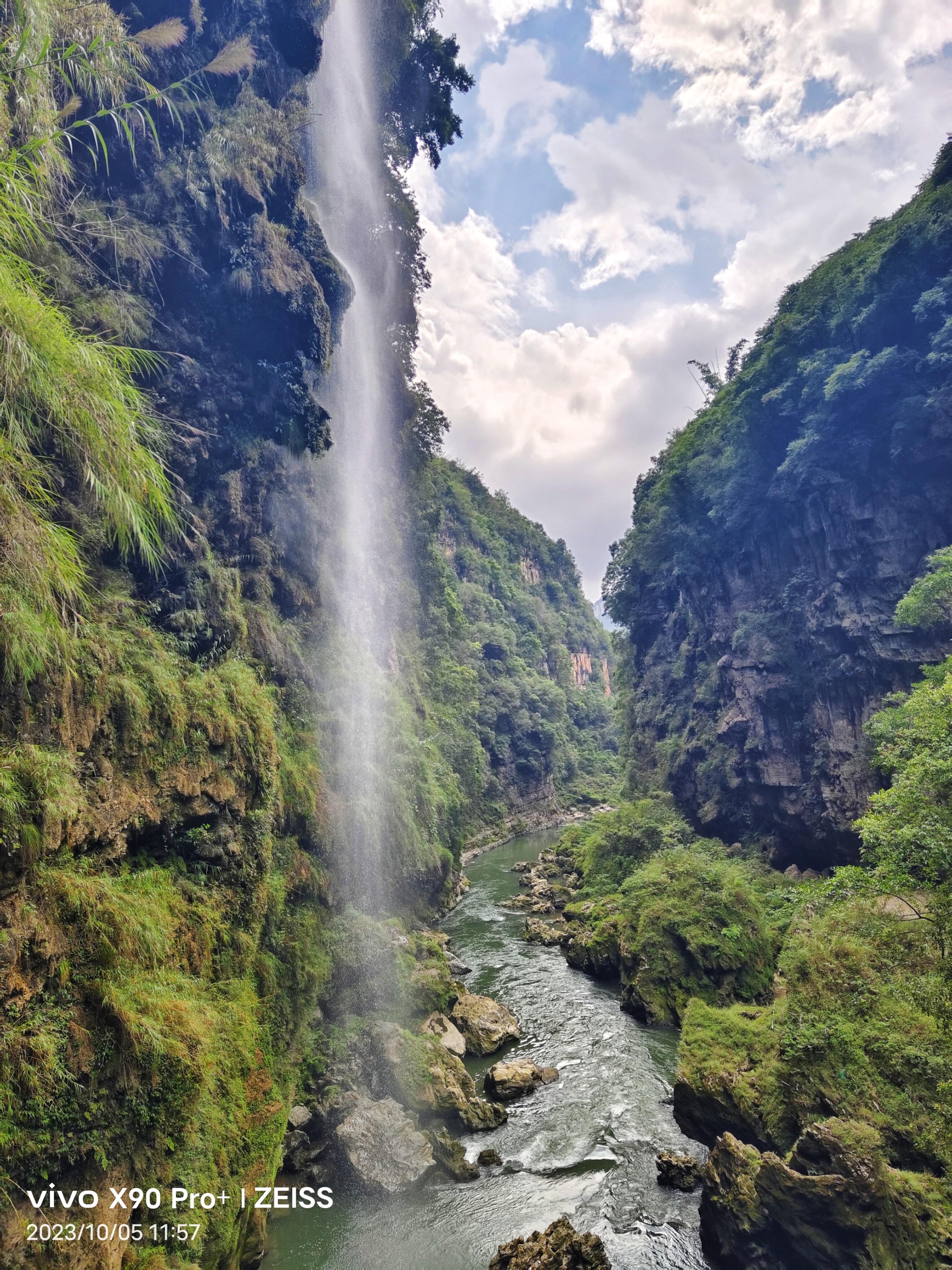 马岭河峡谷电梯事件图片