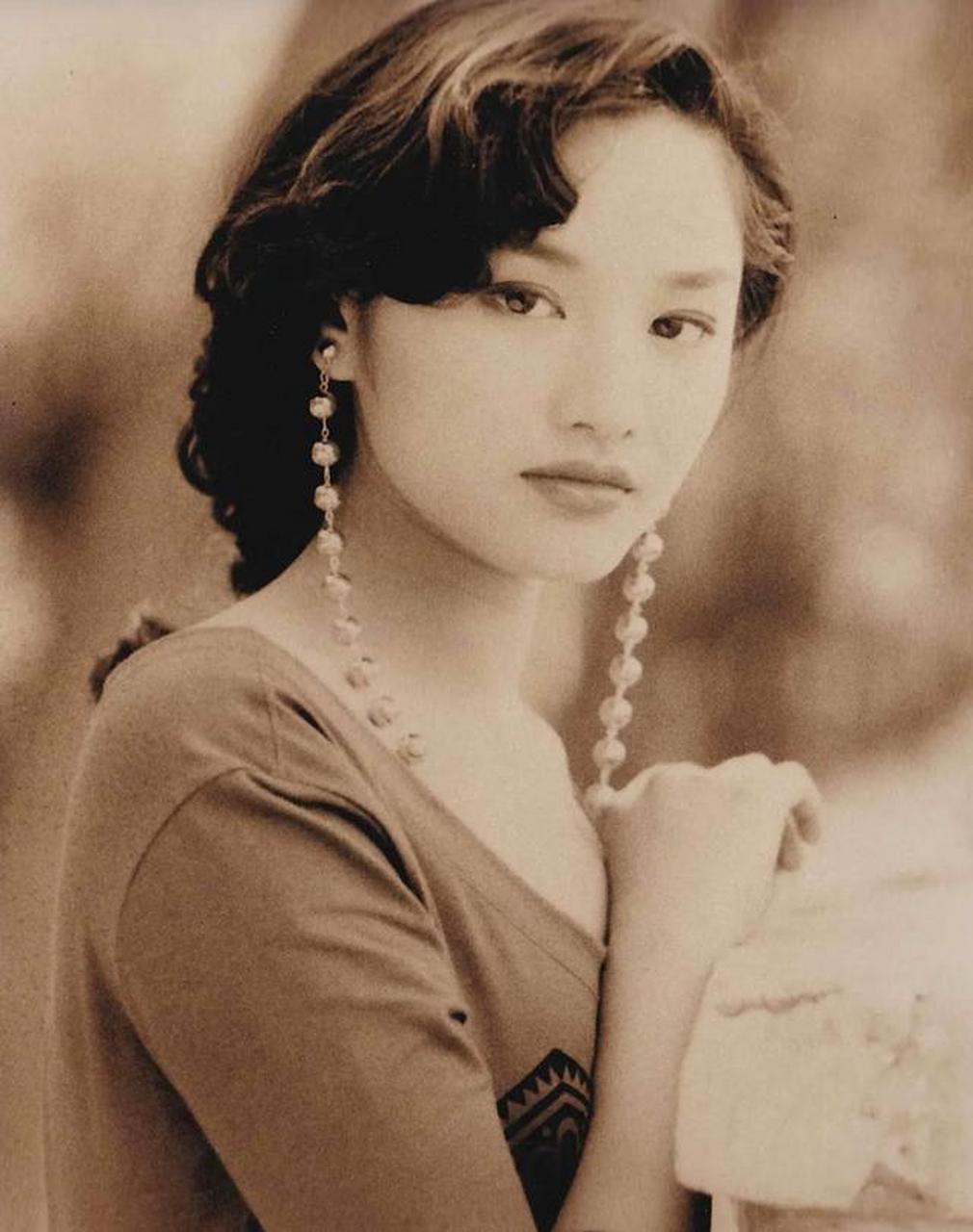 80年代女模特泳装t台照,不得不说这以前的模特身材好,长的漂亮,有很高