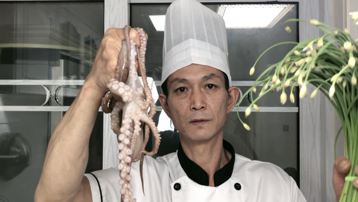胶东大厨分享“韭菜苔炒巴梢”的做法,详细易学美味,果断收藏了