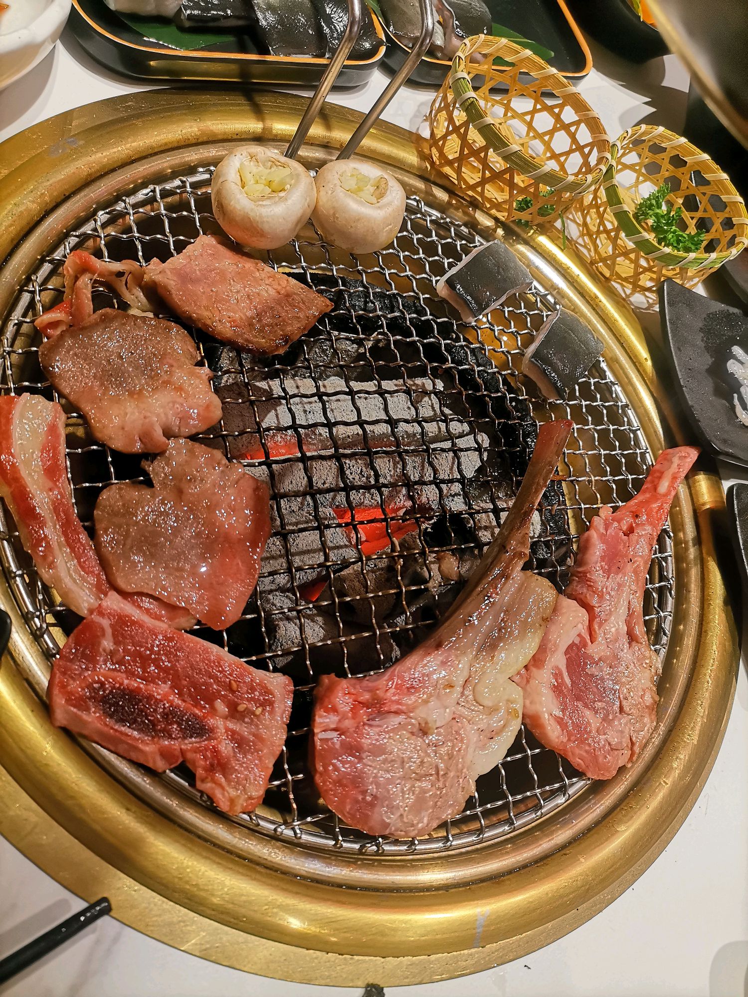 福州市区新开炭火烤肉 海鲜火锅自助餐,人均百元任性吃到扶墙出!