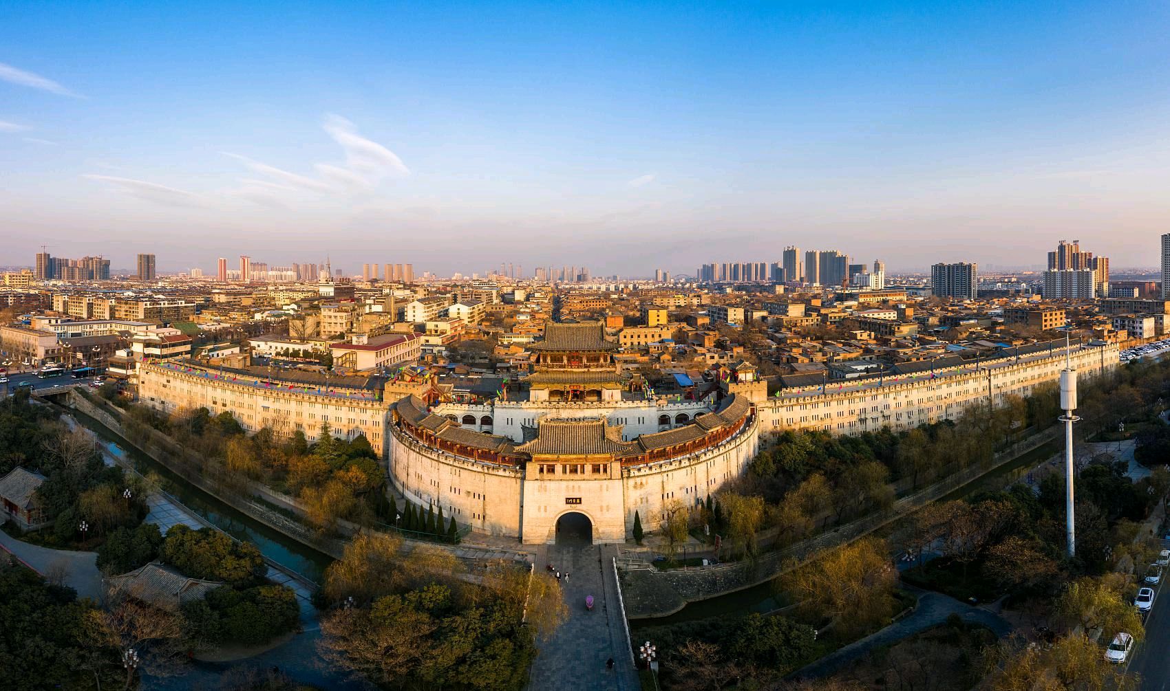 外地游客赞叹河南洛阳美景,引发网友热议:中国风光名扬世界