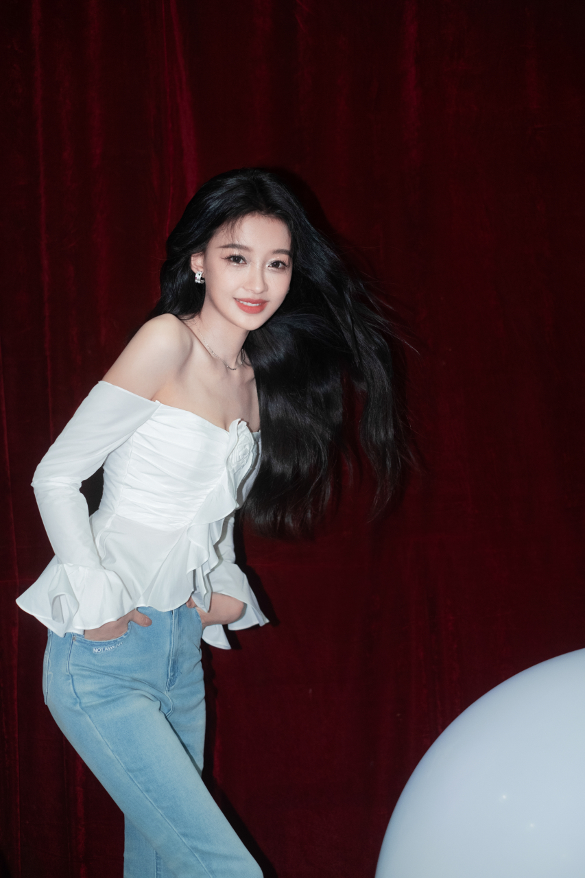 孙怡综艺节目美图,俏皮可爱.