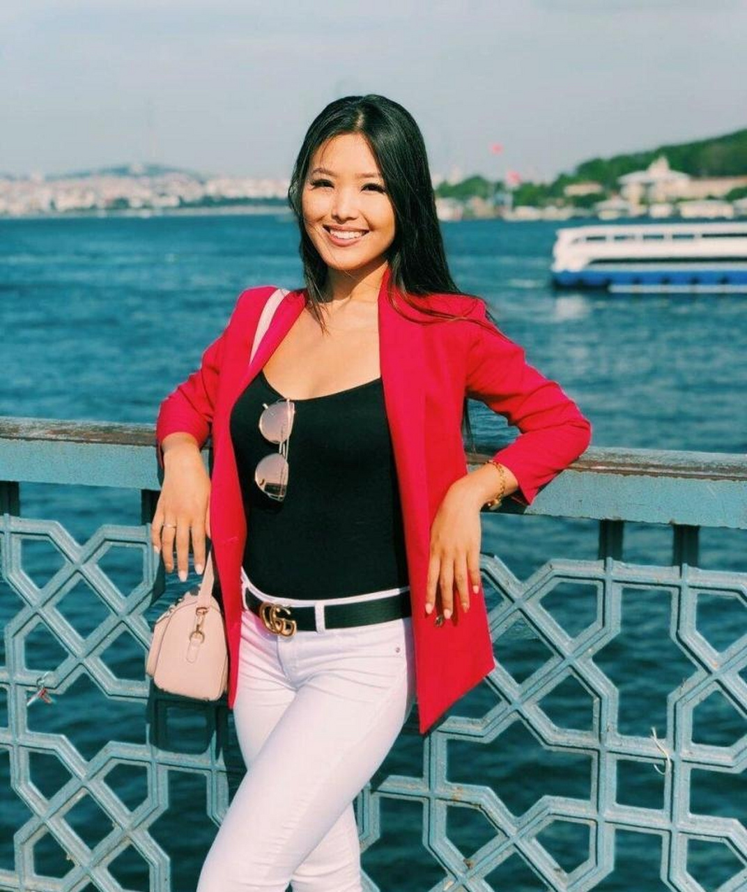 吉尔吉斯斯坦美女