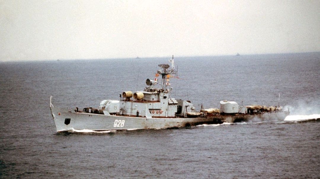苏联飓风级护卫舰图片
