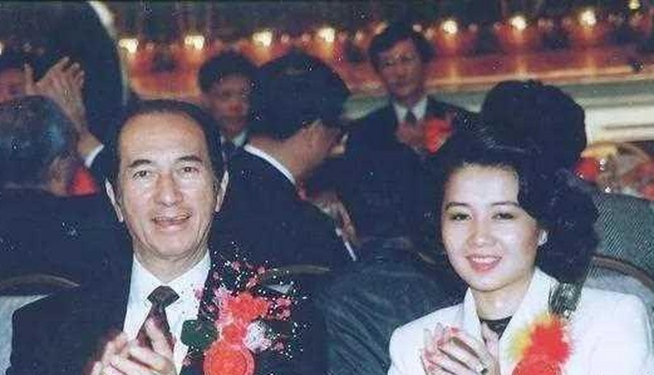 招贤帮指点# 梁安琪年轻时候气质很好,脸相一看就是旺夫相,所以会被