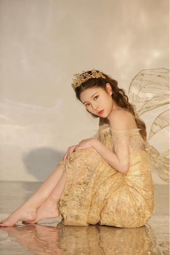 被网友评论到:上镜好看的新生代女艺人安琪儿