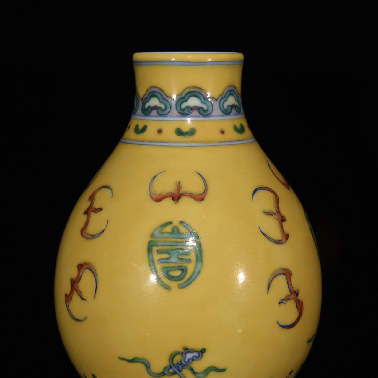 清雍正黄釉八仙纹葫芦瓶28×20