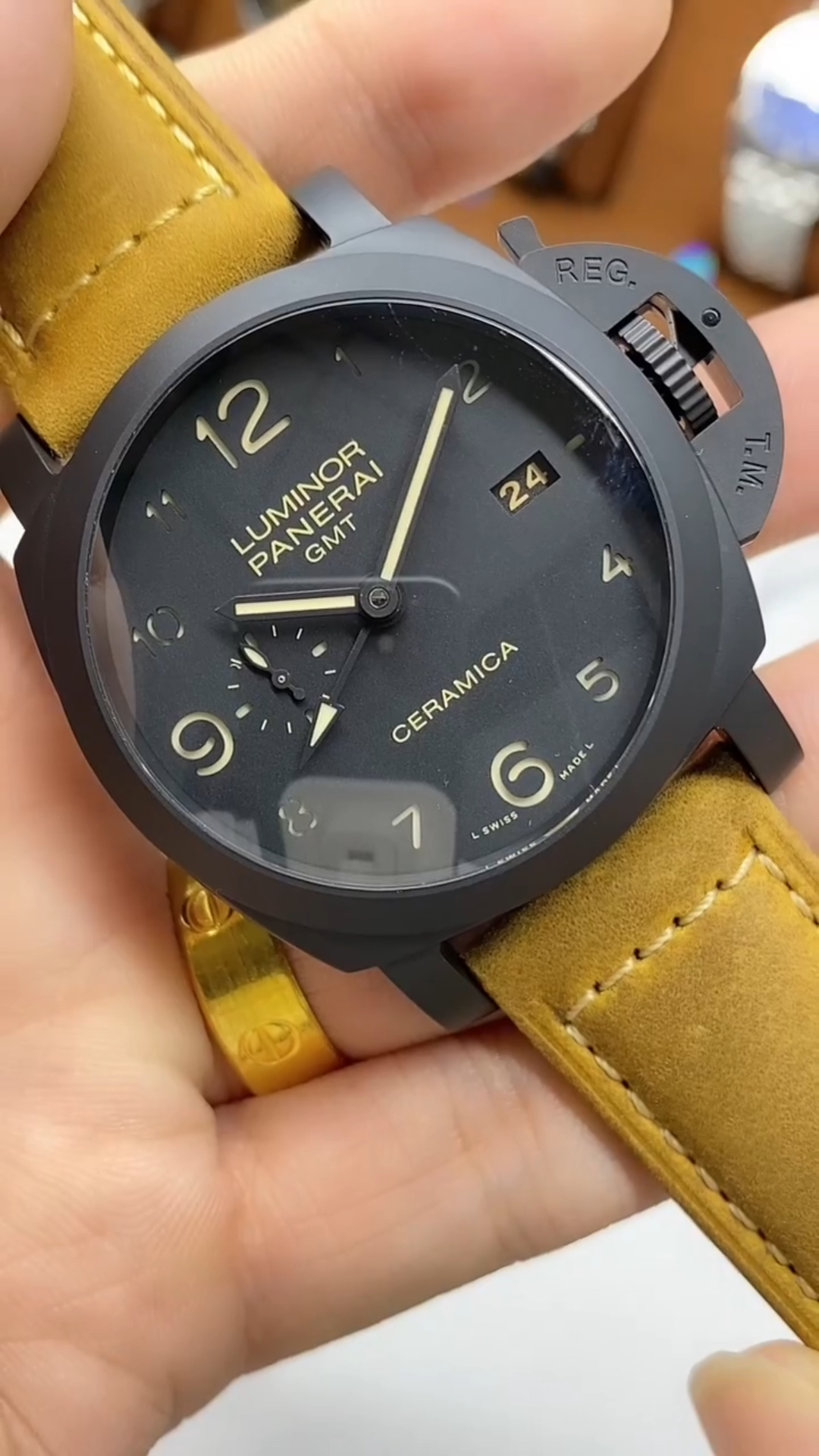 沛纳海腕表全陶瓷外圈腕表新奇魅力十足备显时髦典雅