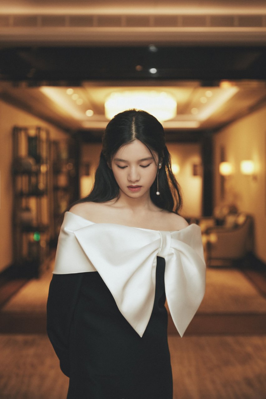 张婧仪高清壁纸头像(二十五)[比心]