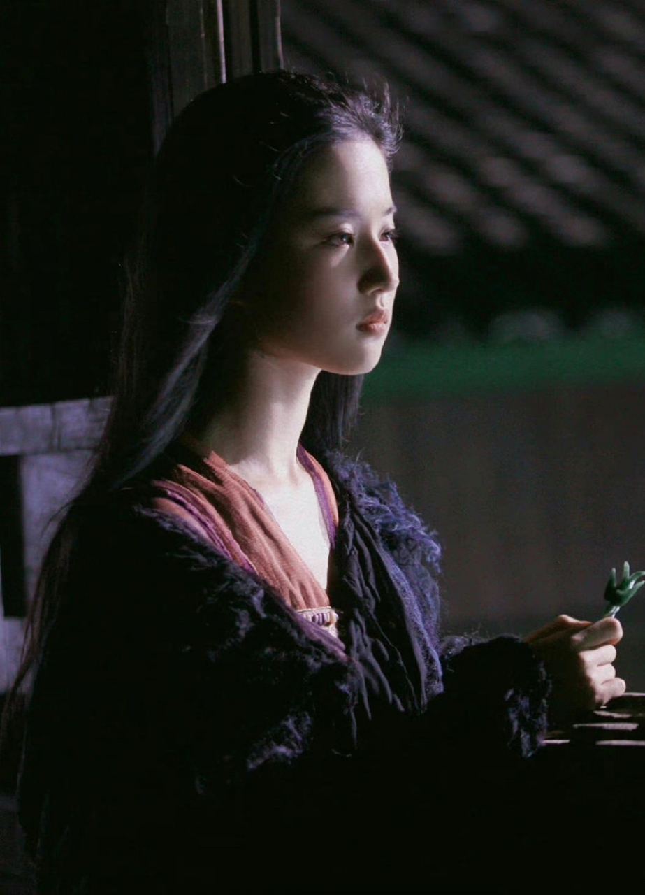 刘亦菲古装氛围感神图,神仙姐姐早期的古装真的好灵 676767