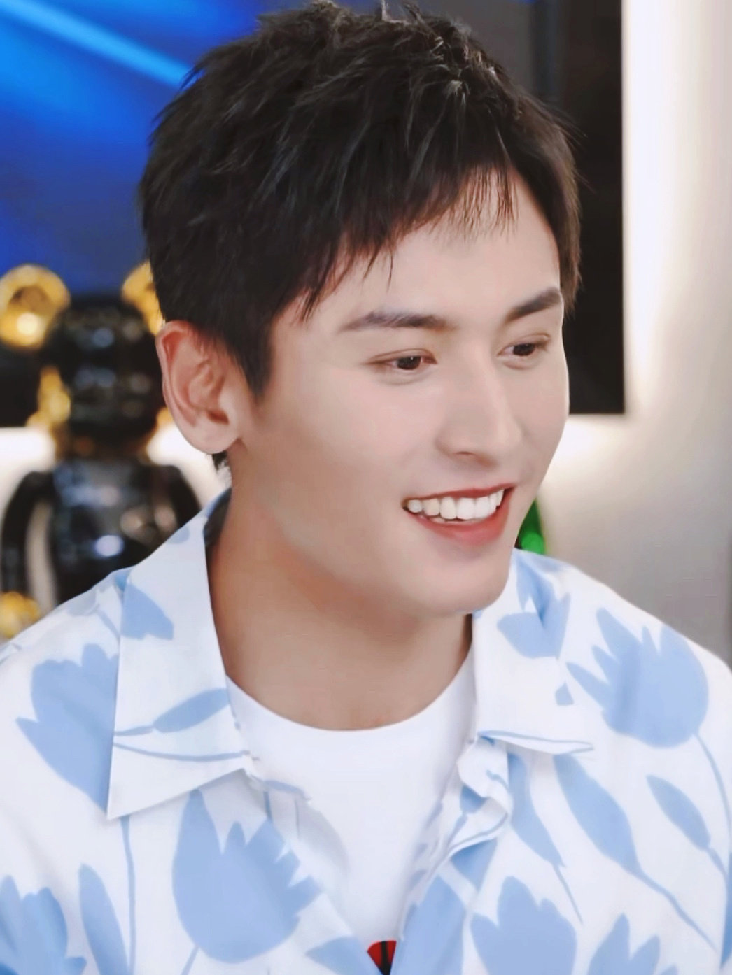 张哲瀚图片:祝糖果超甜六一快乐