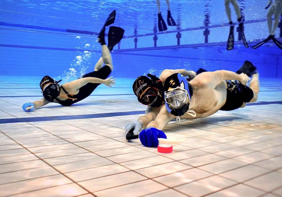 北京市首届水下曲棍球公开赛即将开幕